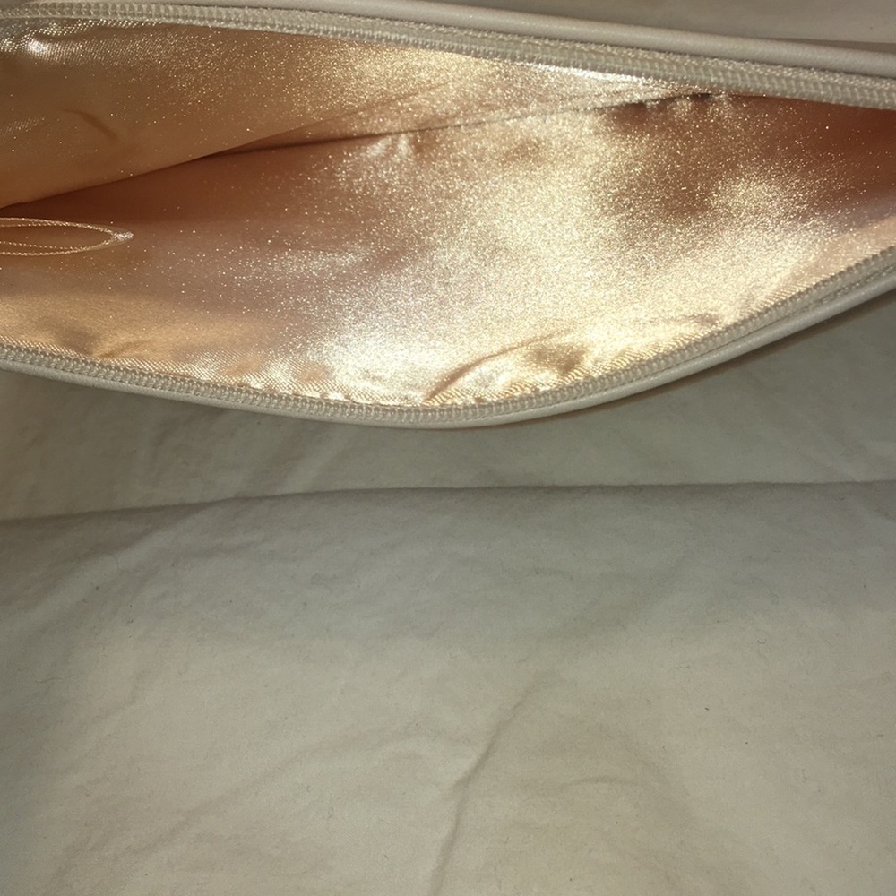 Makeup Bag - Picture 3 of 3